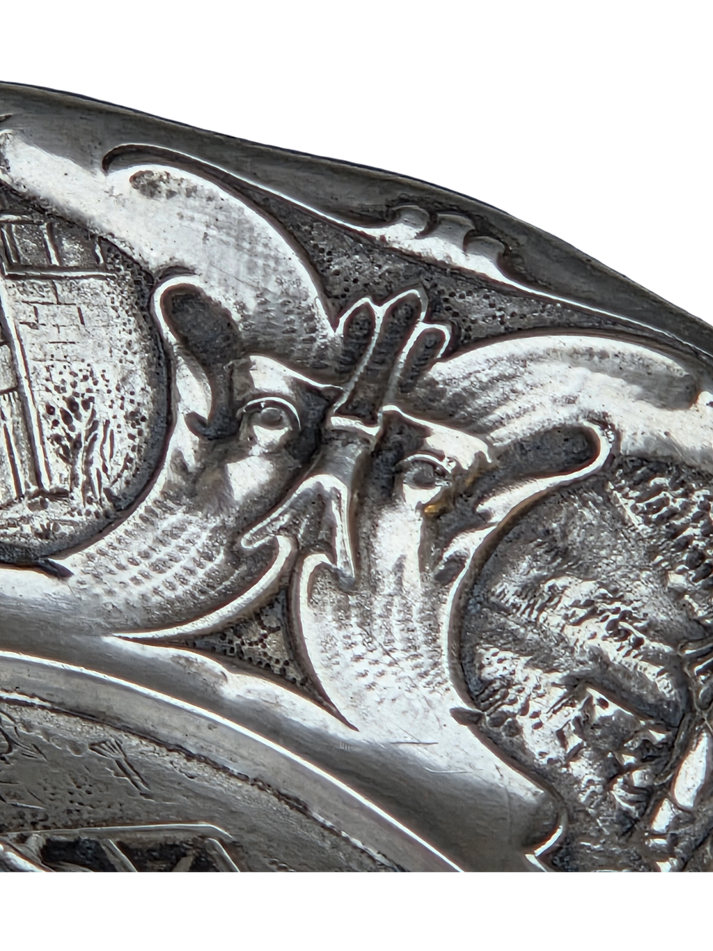 E. Schoorl Dish - 0.833 silver - Dish with masquerons